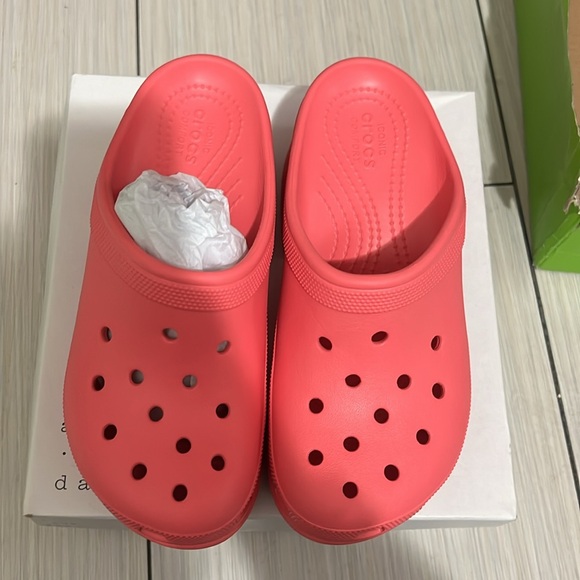 Pink Crocs - Picture 2 of 3
